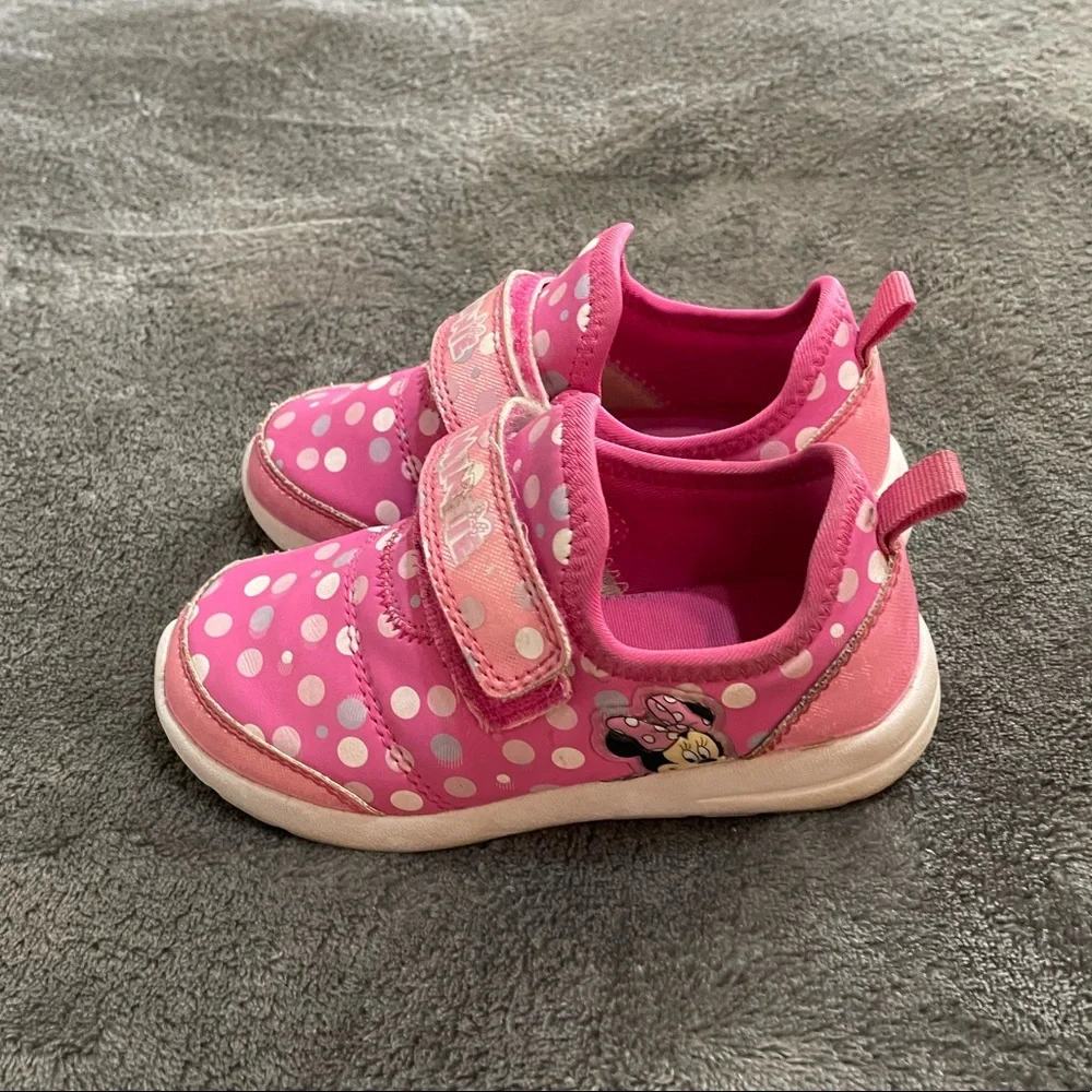 Disney Minnie Mouse Kids Pink Polka Dot Shoes - Picture 6 of 8